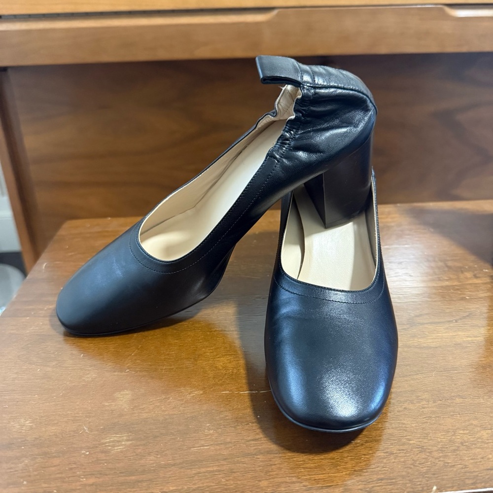 Everlane Black Leather Footwear